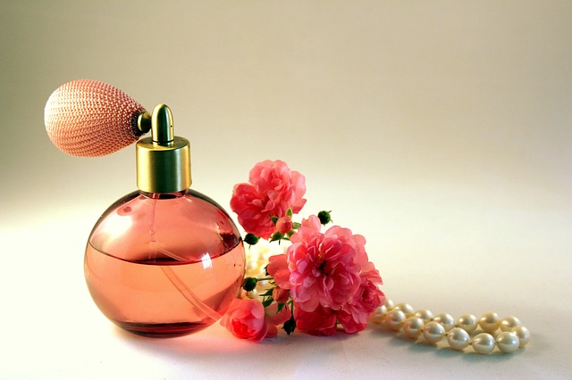 květinový parfém