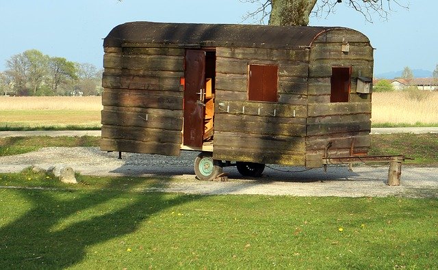 karavana ze dřeva